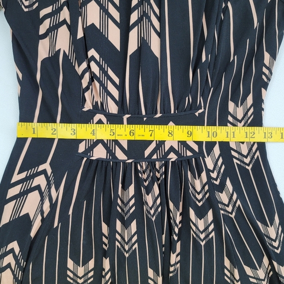 Jessica Simpson Chevron Print Dress Sz 2 - Picture 13 of 16
